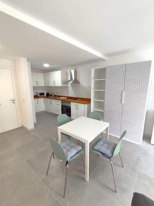 Apartament Near The Ocean In Playa San Juan Exterior photo